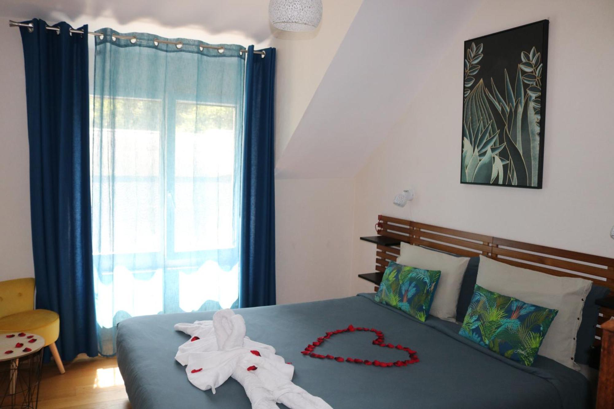 L'Autre Monde Chambres D'Hotes (Adults Only) Faverolles  Bagian luar foto